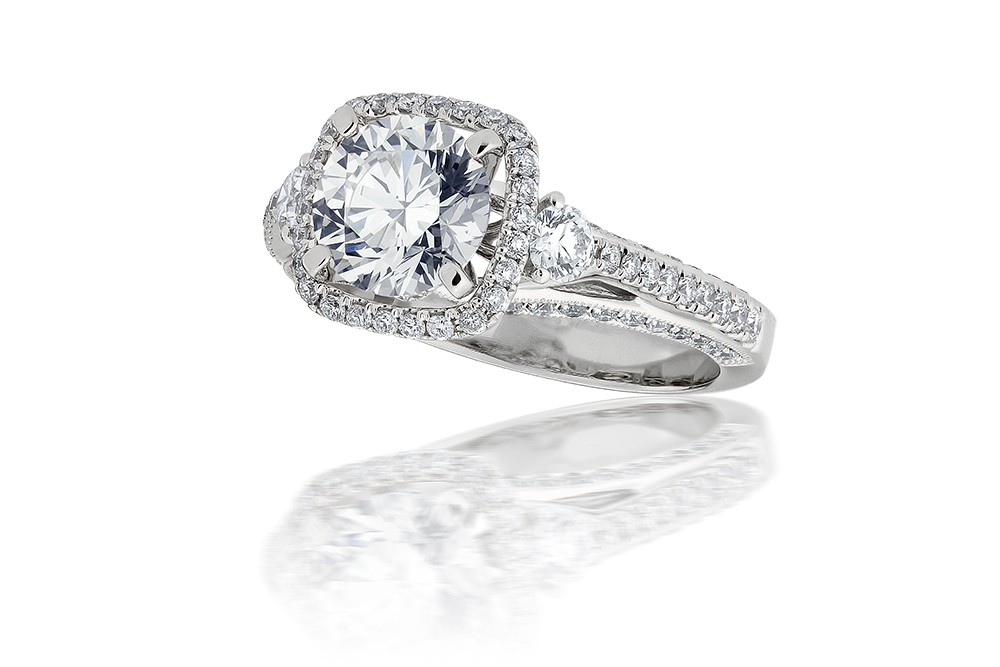 Halo Diamond Engagement Ring Setting in 18k White Gold